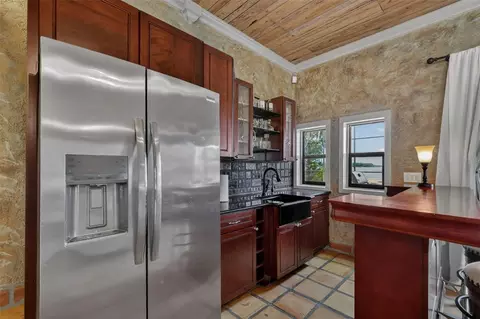 Kitchen - 6118 Dora Dr, Mount Dora, FL 32757 photo 1 of 7