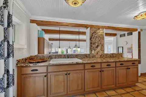 Kitchen - 6118 Dora Dr, Mount Dora, FL 32757 photo 5 of 7