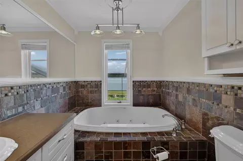 Bath - 6118 Dora Dr, Mount Dora, FL 32757 photo 3 of 5