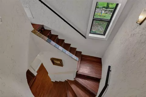 Entry Way - 6118 Dora Dr, Mount Dora, FL 32757 photo 8 of 9