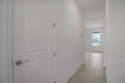 Entry Way - 7422 Sea Manatee St, Parrish, FL 34219 photo 4 of 7