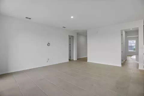 Living - 7422 Sea Manatee St, Parrish, FL 34219 photo 4 of 10