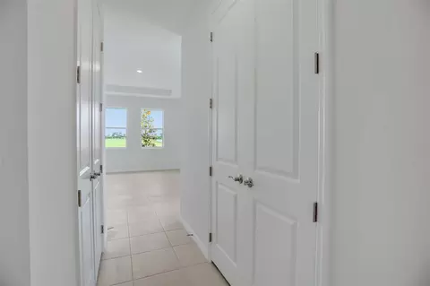 Entry Way - 7422 Sea Manatee St, Parrish, FL 34219 photo 3 of 7