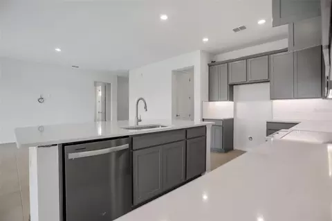 Kitchen - 7422 Sea Manatee St, Parrish, FL 34219 photo 2 of 4