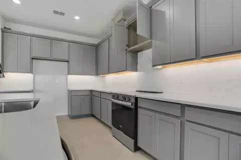Kitchen - 7422 Sea Manatee St, Parrish, FL 34219 photo 3 of 4