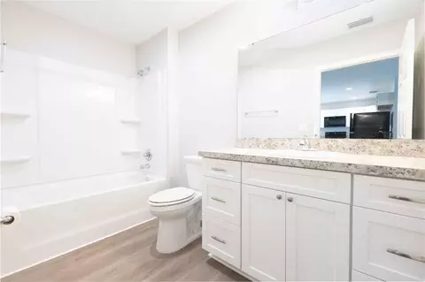 Bath - 306 E Georgia Ave, Bushnell, FL 33513 photo 4 of 4