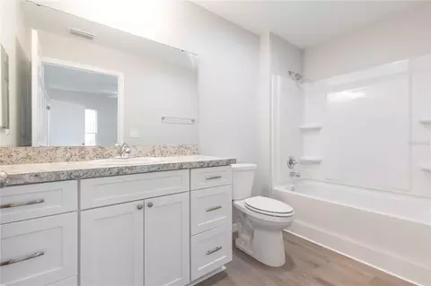 Bath - 306 E Georgia Ave, Bushnell, FL 33513 photo 1 of 4