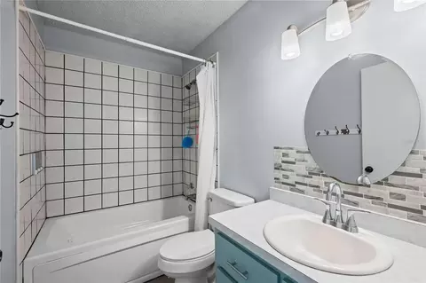 Bath - 348 Cr 542e, Bushnell, FL 33513 photo 2 of 4