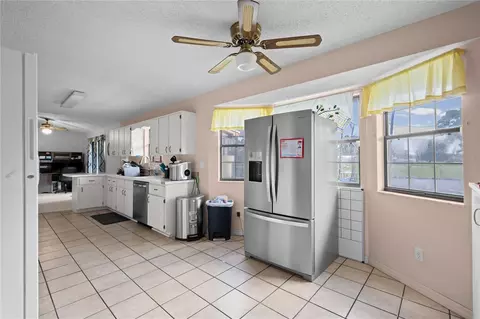 Kitchen - 348 Cr 542e, Bushnell, FL 33513 photo 4 of 4