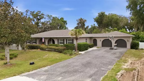 112 E Gardenia St, Howey In The Hills, FL 34737