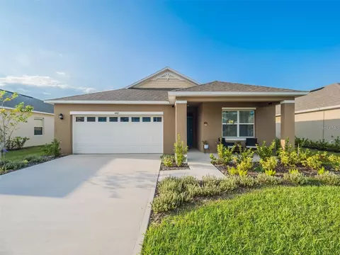 4885 Panga Ave, Mount Dora, FL 32757