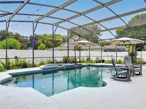 Exterior - 19512 Spring Oak Dr, Eustis, FL 32736 photo 10 of 18