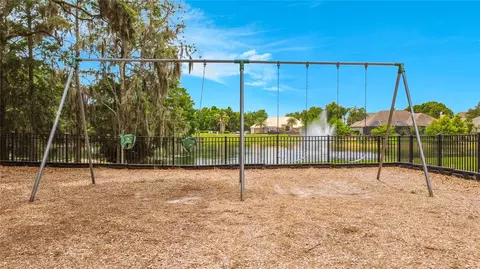 View/Area - 19512 Spring Oak Dr, Eustis, FL 32736 photo 4 of 8