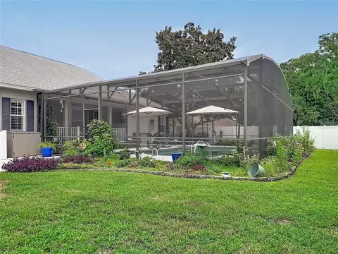 Exterior - 19512 Spring Oak Dr, Eustis, FL 32736 photo 15 of 18