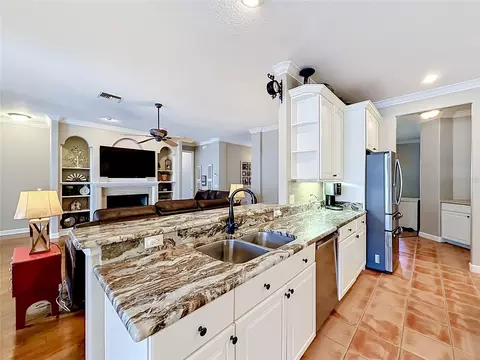 Kitchen - 19512 Spring Oak Dr, Eustis, FL 32736 photo 3 of 9