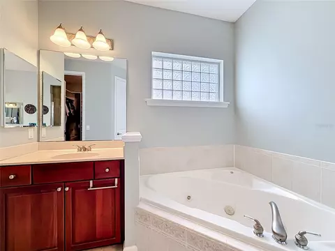 Bath - 19512 Spring Oak Dr, Eustis, FL 32736 photo 5 of 7
