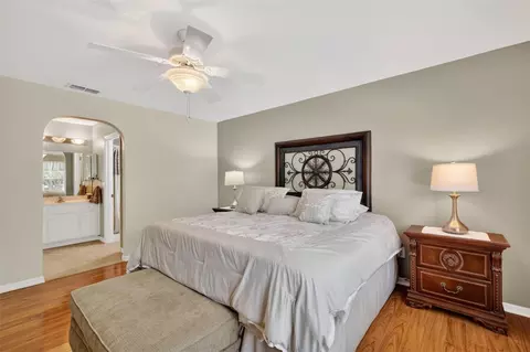 Bedroom - 11075 SE 174th Loop, Summerfield, FL 34491 photo 2 of 3