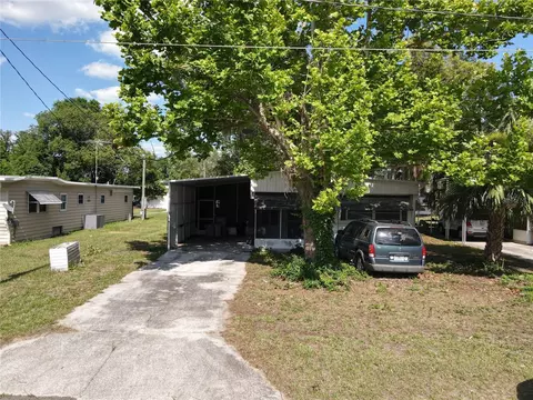 28814 Hubbard St, Leesburg, FL 34748
