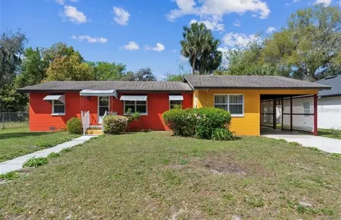 612 Kensington St, Eustis, FL 32726