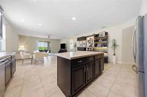 Kitchen - 20945 Oldenburg Loop, Mount Dora, FL 32757 photo 5 of 5