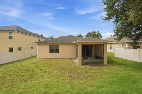 Exterior - 20945 Oldenburg Loop, Mount Dora, FL 32757 photo 6 of 8