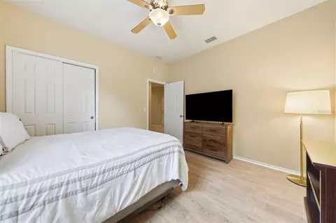 Bedroom - 20945 Oldenburg Loop, Mount Dora, FL 32757 photo 7 of 8