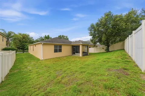 Exterior - 20945 Oldenburg Loop, Mount Dora, FL 32757 photo 7 of 8