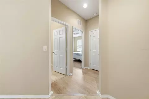 Entry Way - 20945 Oldenburg Loop, Mount Dora, FL 32757 photo 6 of 8