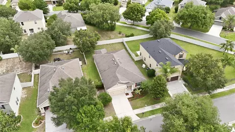View/Area - 20945 Oldenburg Loop, Mount Dora, FL 32757 photo 2 of 14