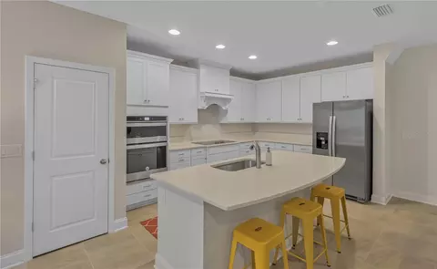 Kitchen - 7547 Sea Oak Ct, Parrish, FL 34219 photo 4 of 5