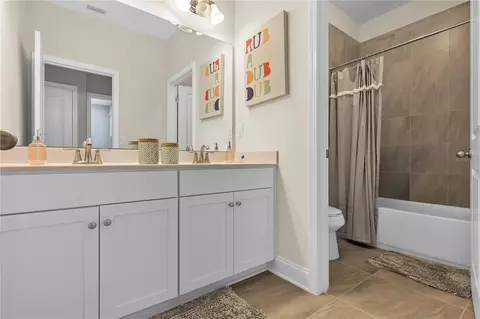 Bath - 7547 Sea Oak Ct, Parrish, FL 34219 photo 2 of 4