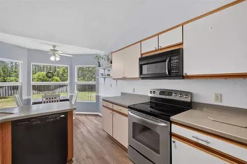 Kitchen - 2639 Waterview Dr, Eustis, FL 32726 photo 5 of 5