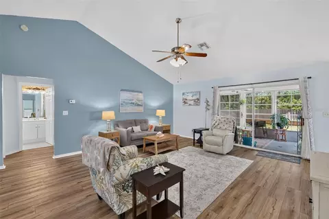 Living - 2639 Waterview Dr, Eustis, FL 32726 photo 2 of 2