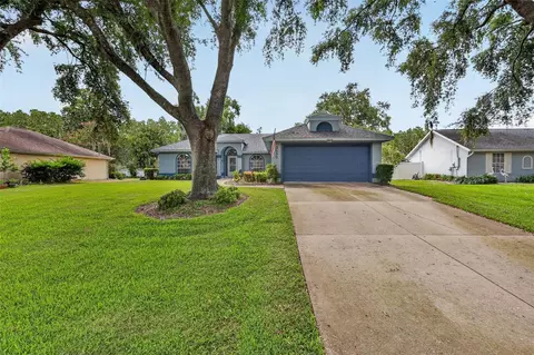 Exterior - 2639 Waterview Dr, Eustis, FL 32726 photo 3 of 8