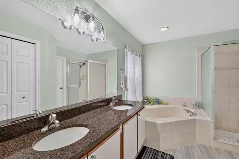 Bath - 2639 Waterview Dr, Eustis, FL 32726 photo 1 of 4