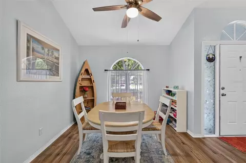 Dining - 2639 Waterview Dr, Eustis, FL 32726 photo 1 of 2