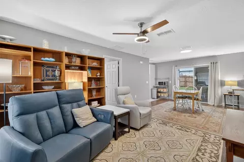 Living - 512 Highland Dr, Eustis, FL 32726 photo 1 of 3