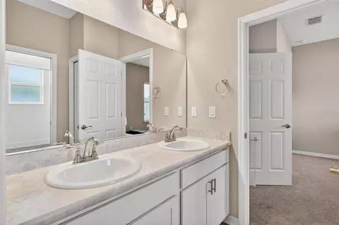 Bath - 569 Silver Course Radl, Ocala, FL 34472 photo 6 of 8
