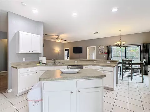 Kitchen - 114 Sandy Point Way, Clermont, FL 34714 photo 7 of 9