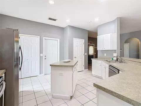 Kitchen - 114 Sandy Point Way, Clermont, FL 34714 photo 3 of 9