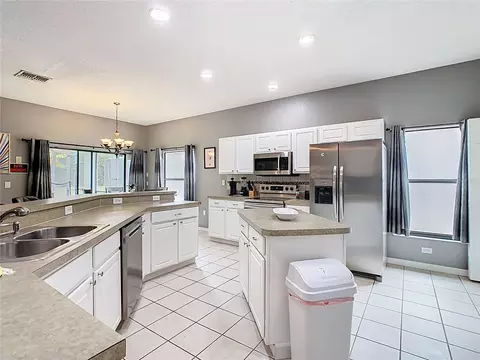 Kitchen - 114 Sandy Point Way, Clermont, FL 34714 photo 9 of 9