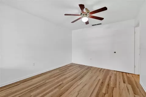 Bedroom - 200 E 10th Ave #8, Mount Dora, FL 32757 photo 1 of 2