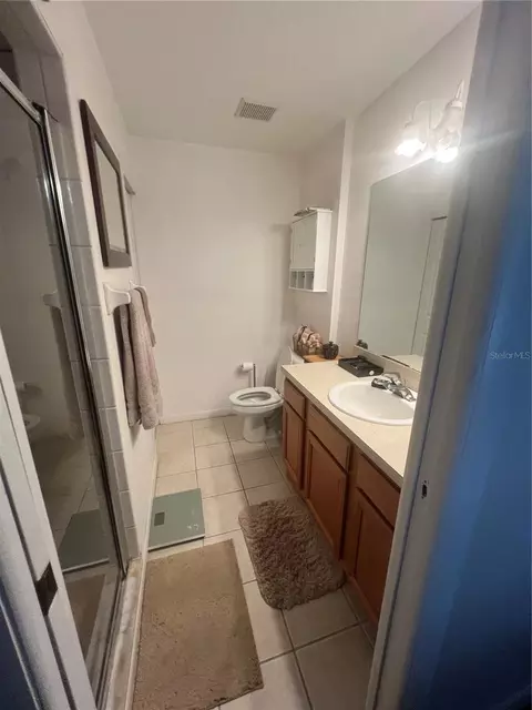 Bath - 1120 S Mary St, Eustis, FL 32726 photo 2 of 4
