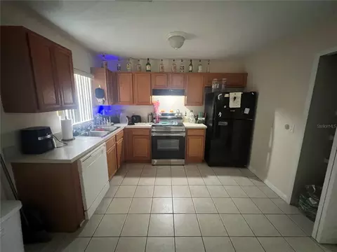 Kitchen - 1120 S Mary St, Eustis, FL 32726 photo 4 of 4