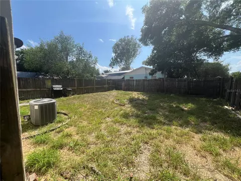 Exterior - 1120 S Mary St, Eustis, FL 32726 photo 2 of 2