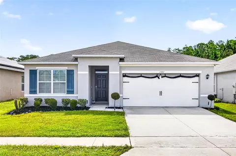 1351 Fox Squirrel Dr, Davenport, FL 33897