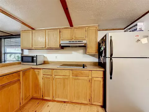 Kitchen - 31032 Rory Ln, Eustis, FL 32736 photo 3 of 4