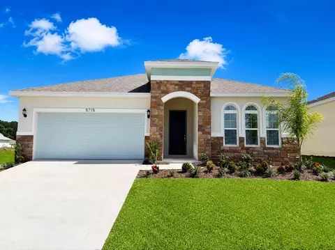 5715 Hiawassee Rd, Okahumpka, FL 34762