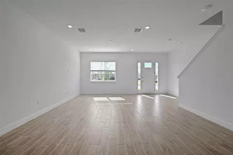Living - 6527 Trailblaze Bnd, Saint Cloud, FL 34771 photo 1 of 5