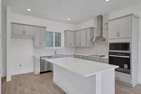 Kitchen - 6527 Trailblaze Bnd, Saint Cloud, FL 34771 photo 3 of 5